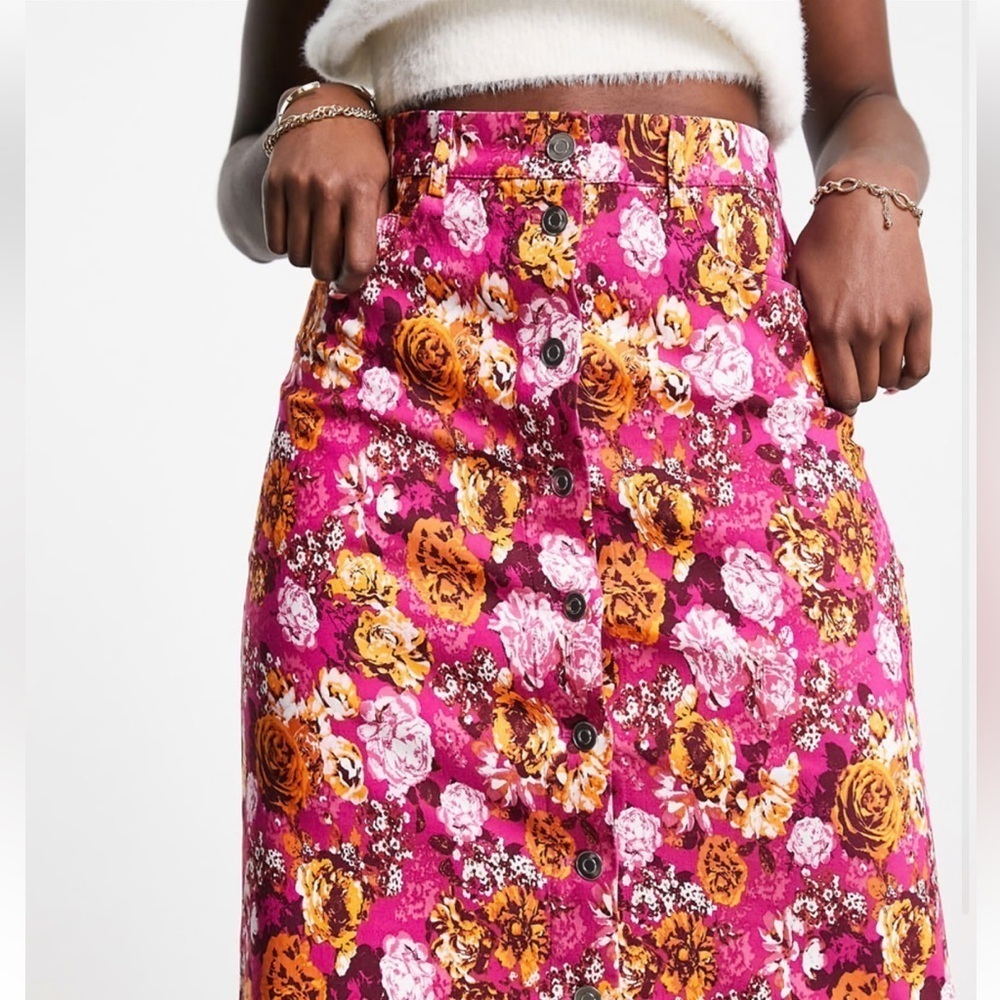 YAS Yasberlin High Waist Floral Midi Skirt